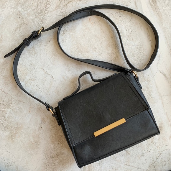 Forever 21 Handbags - FOREVER 21 Small Black Top Handle Crossbody Bag